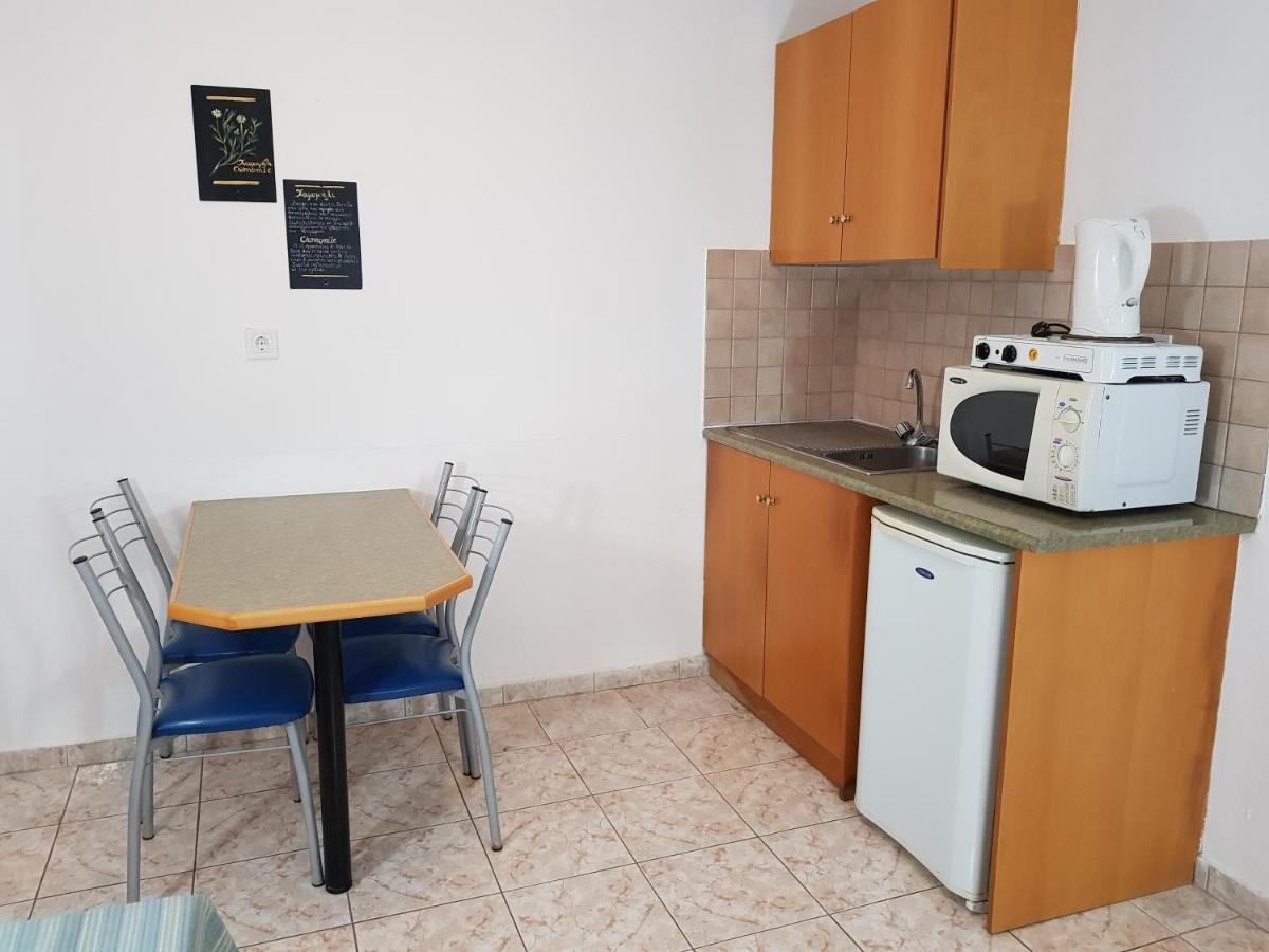 Aspro Spiti Hotel Apartments Тигаки Экстерьер фото